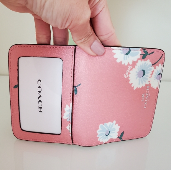 Coach Daisy Card Case In Bubblegum Multi - Picture 3 of 6